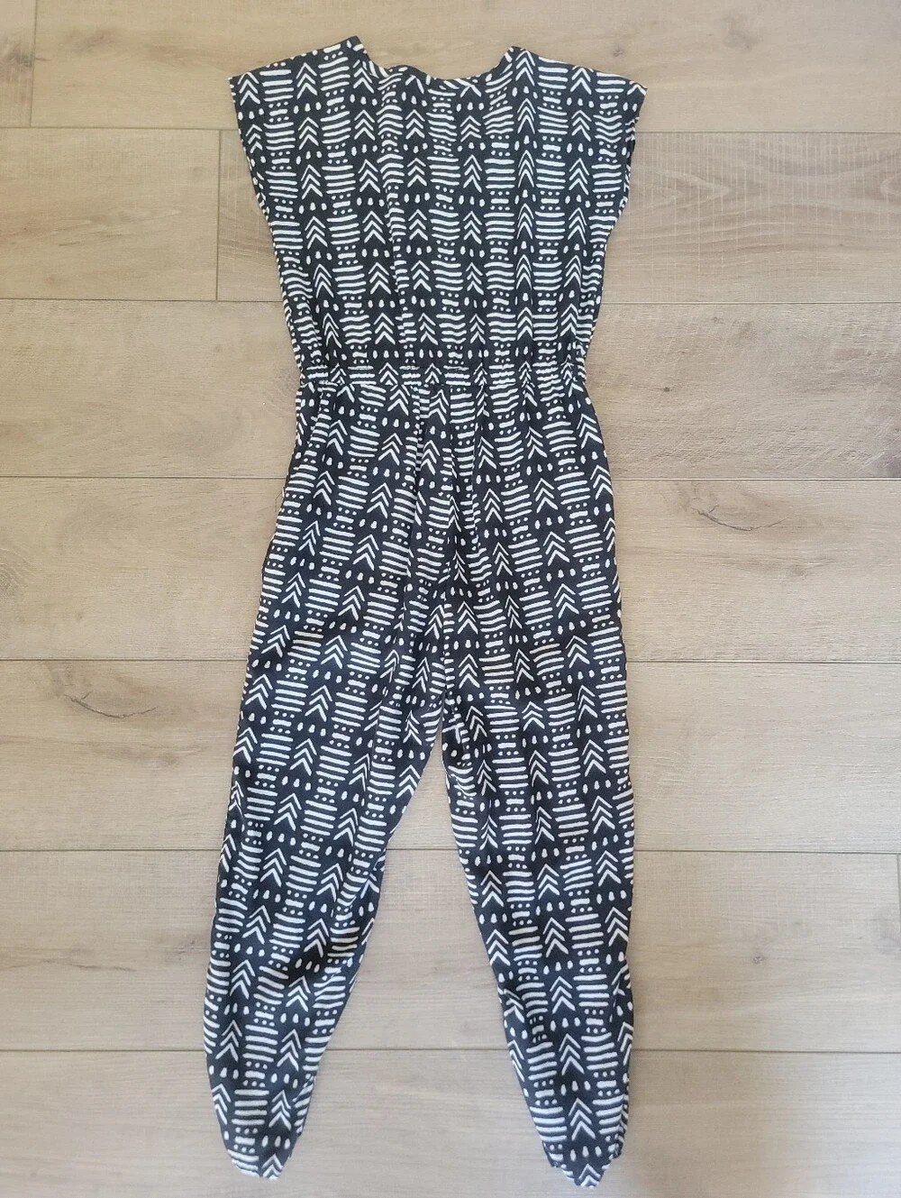 Old Navy Print Jump Rayon Black White Geometric Jumpsuit Girl Sz M (8) Boho